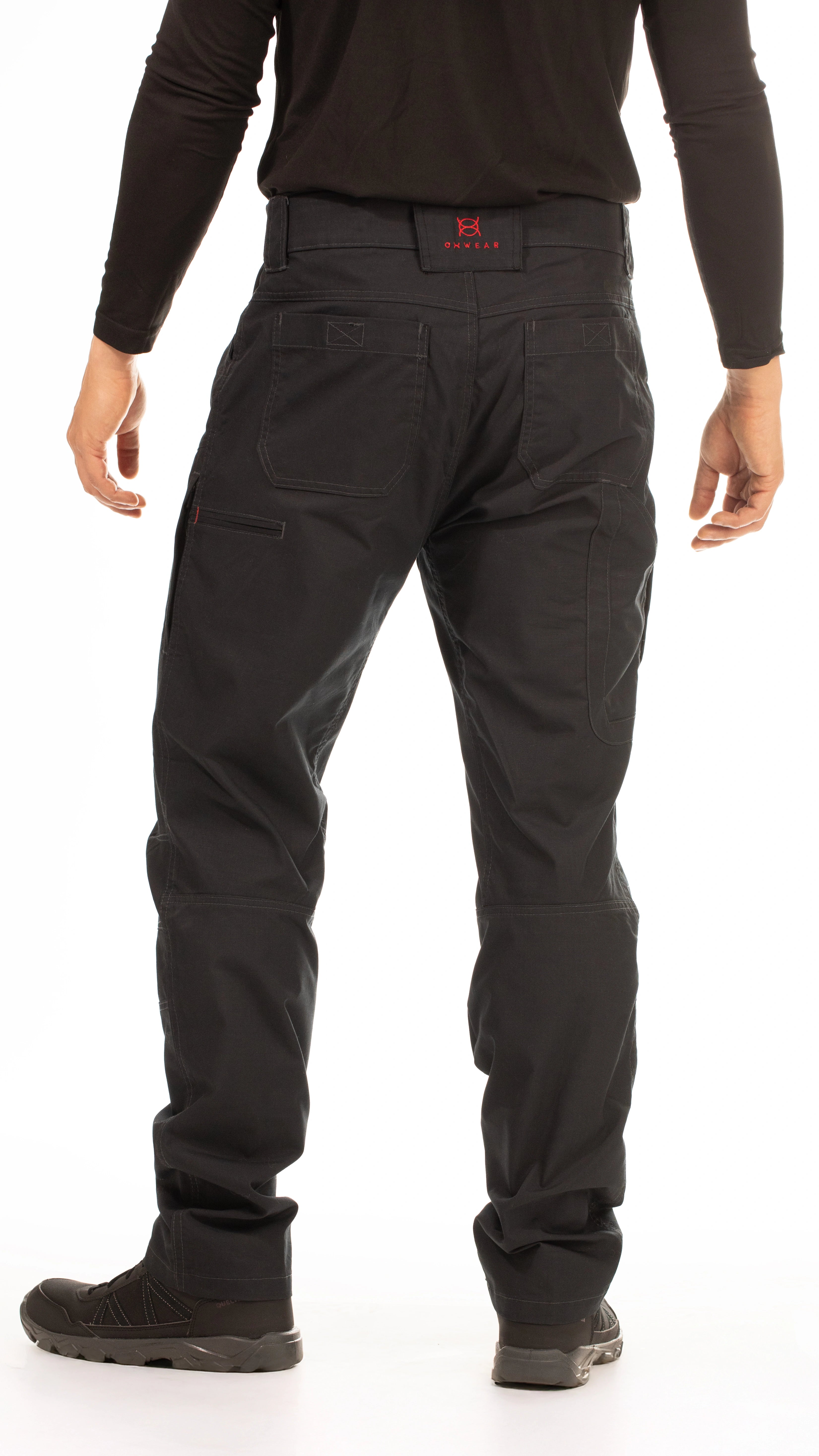 color:black