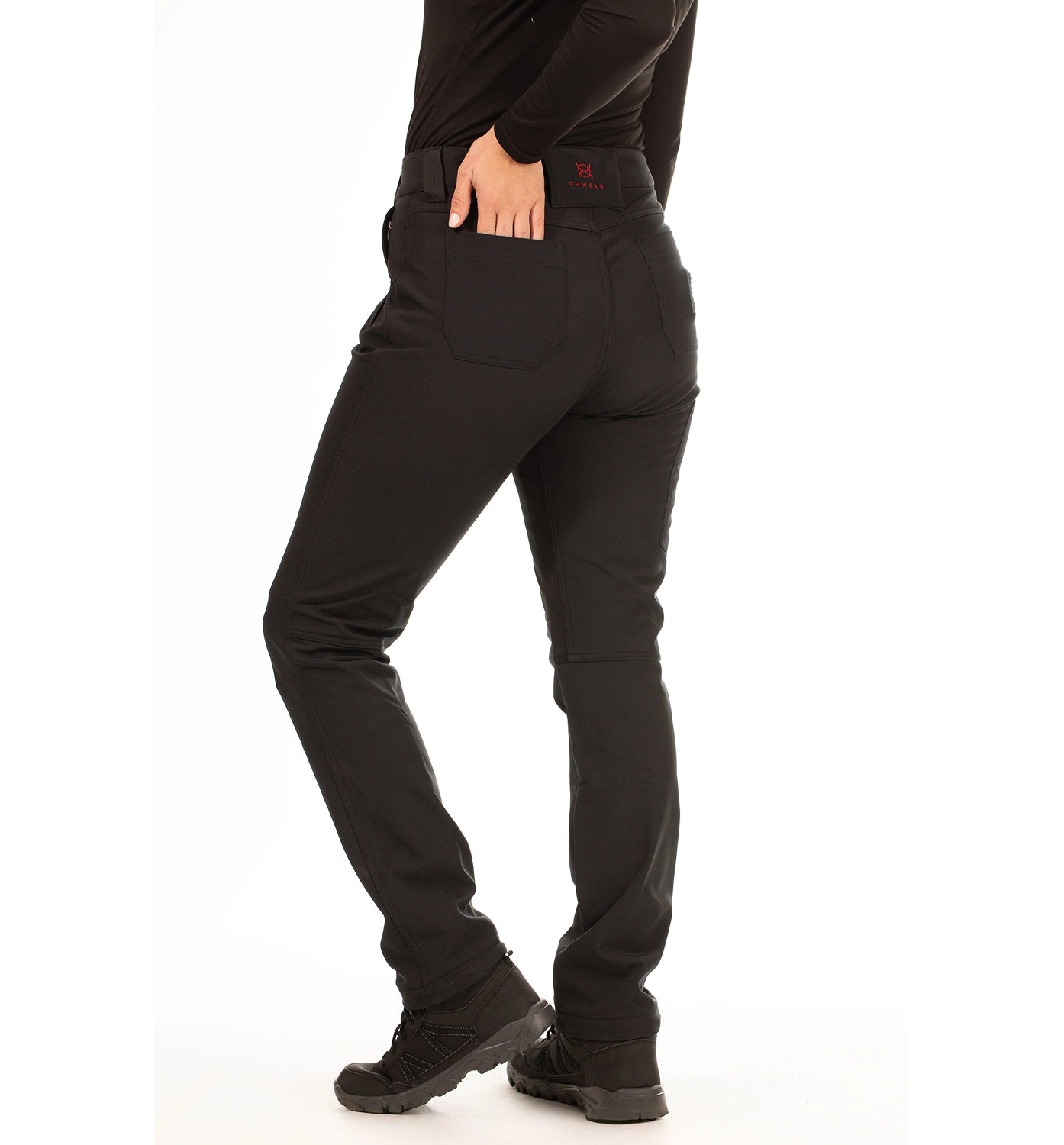 color:black