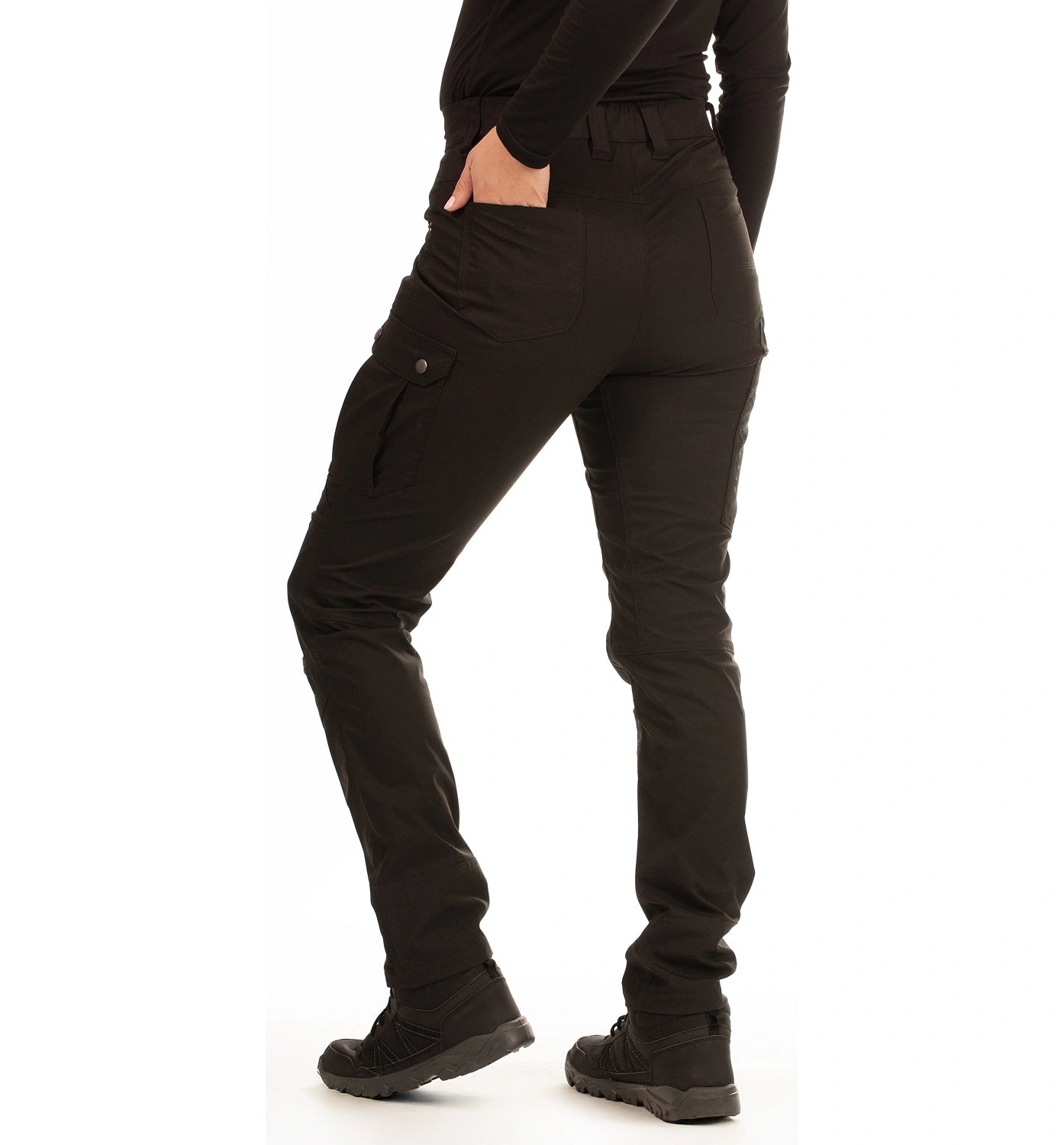 color:black