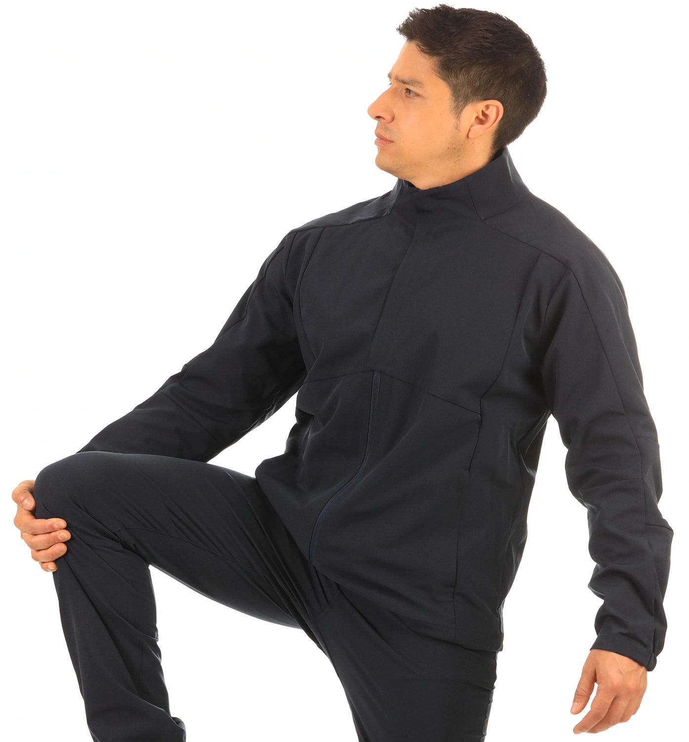 color:navy