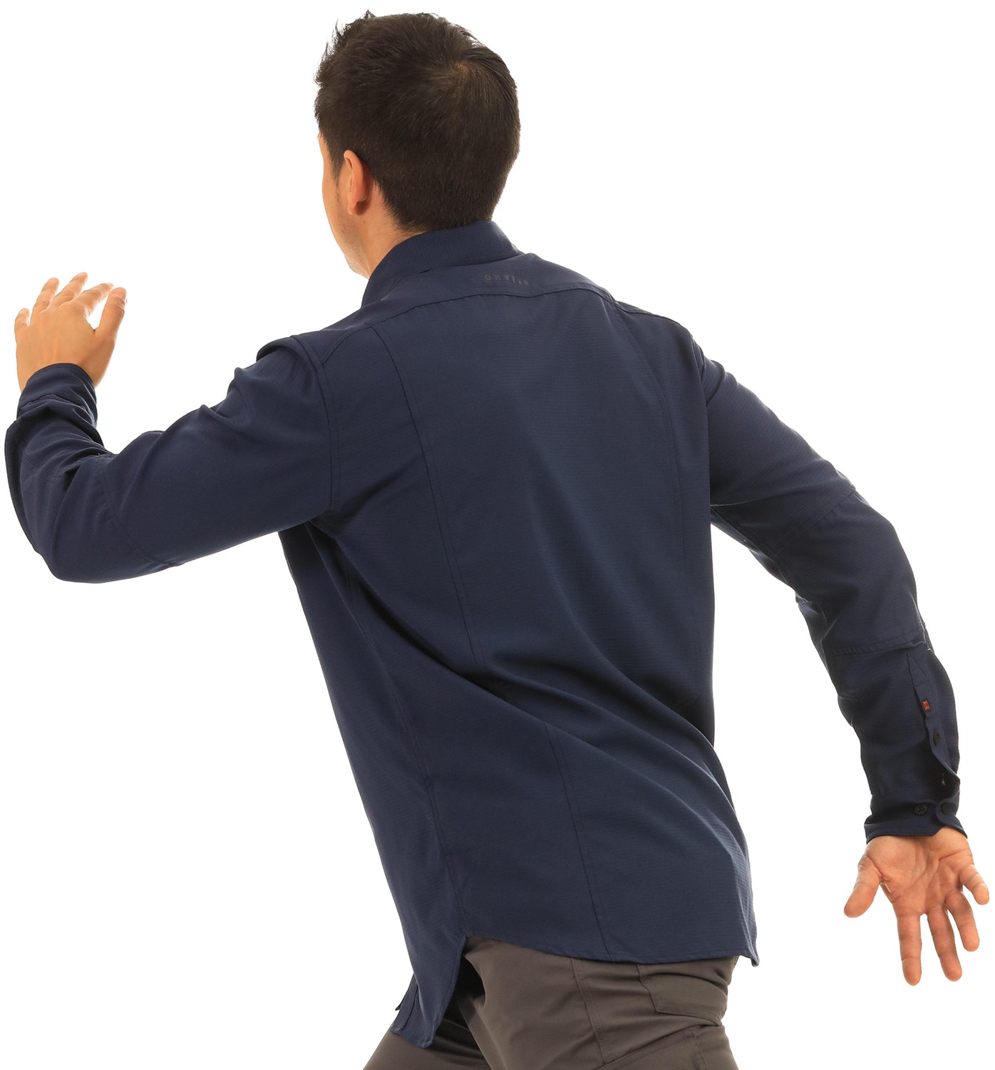 color:navy