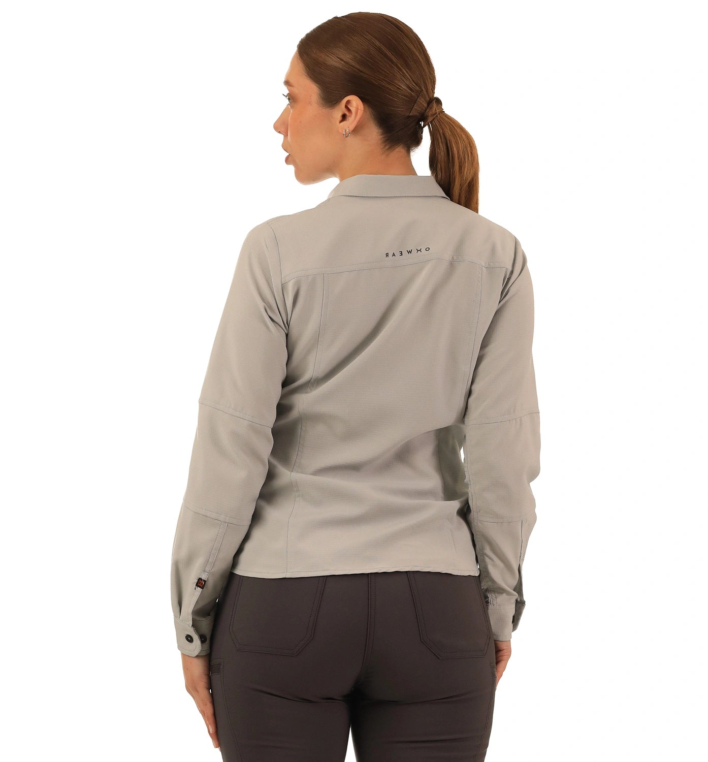 color:grey