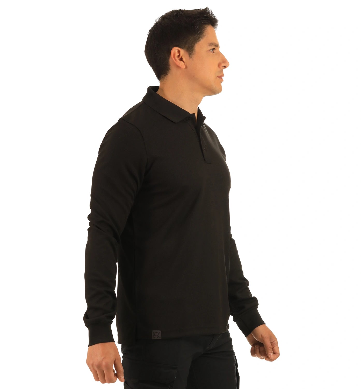 color:black