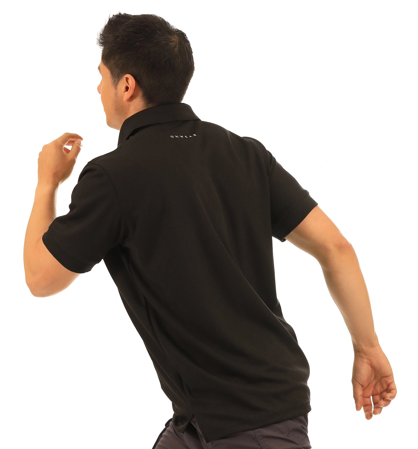 color:black