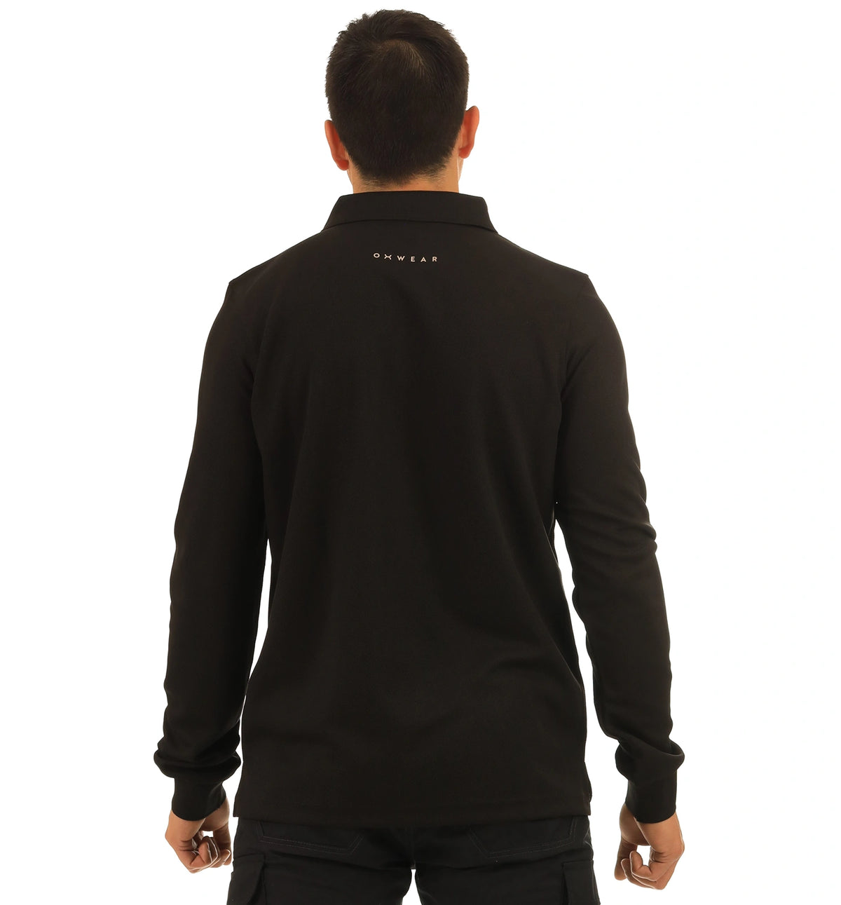 color:black