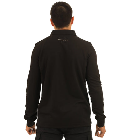 color:black