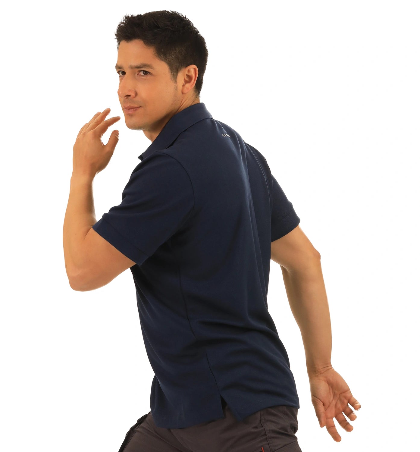 color:navy