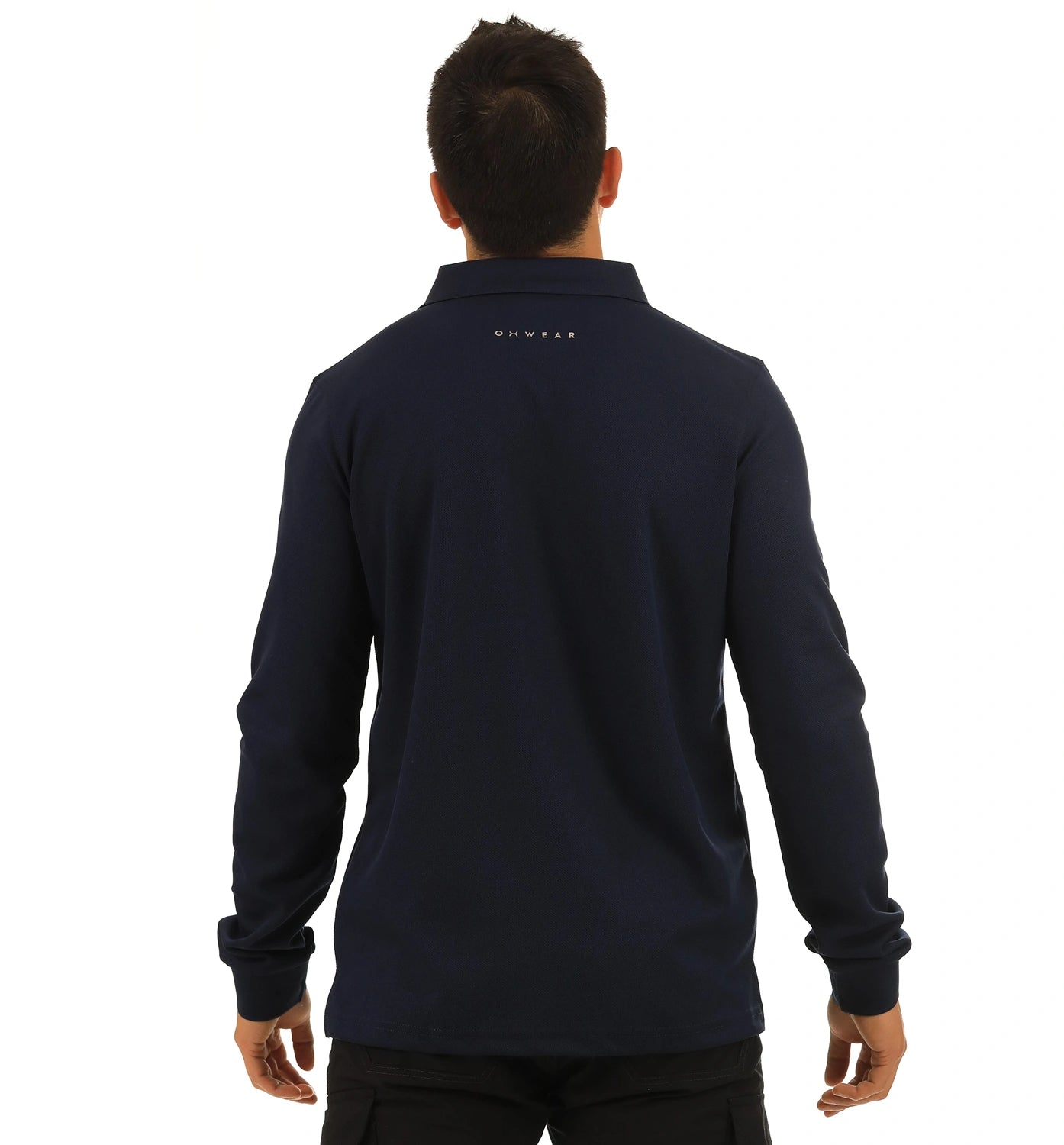 color:navy
