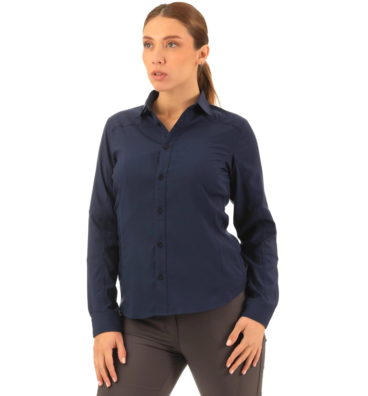 color:navy