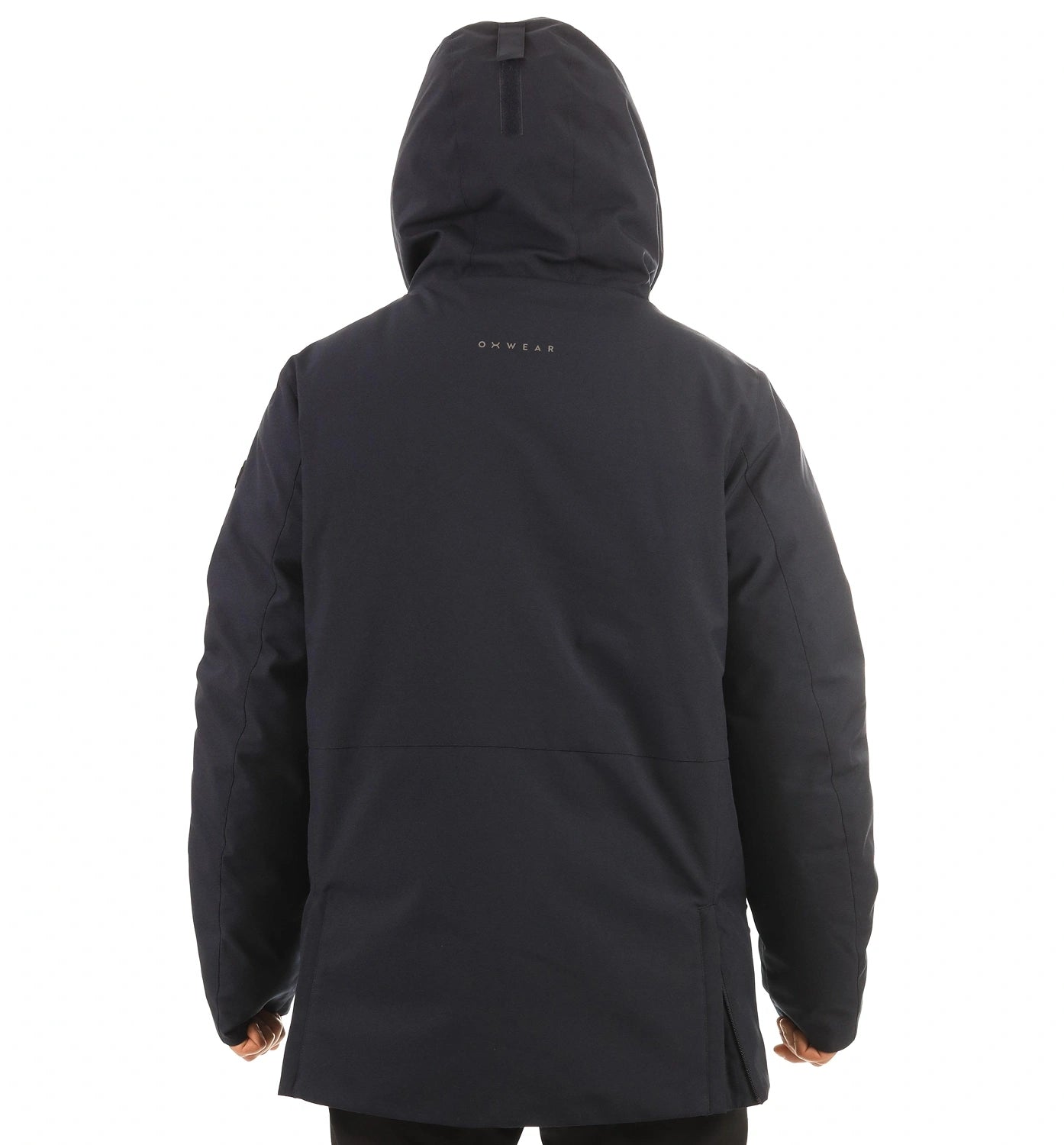 color:navy