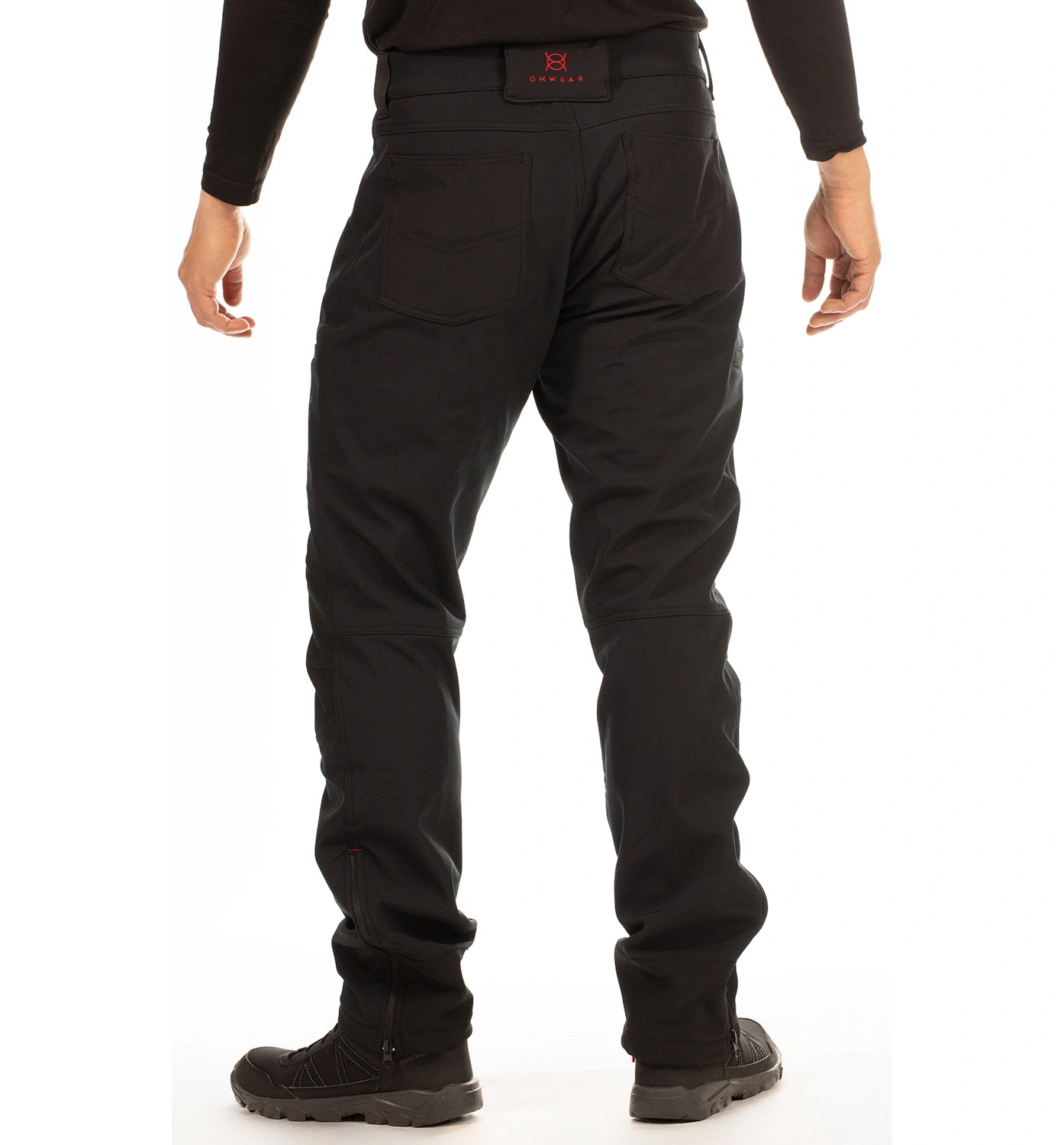 color:black