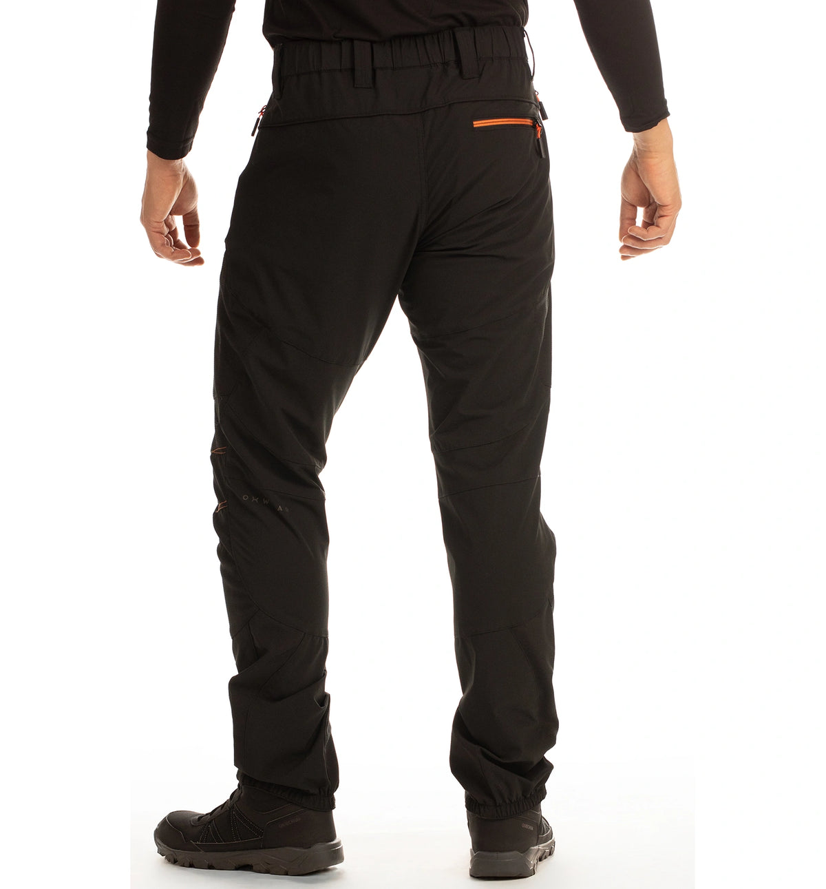 color:black