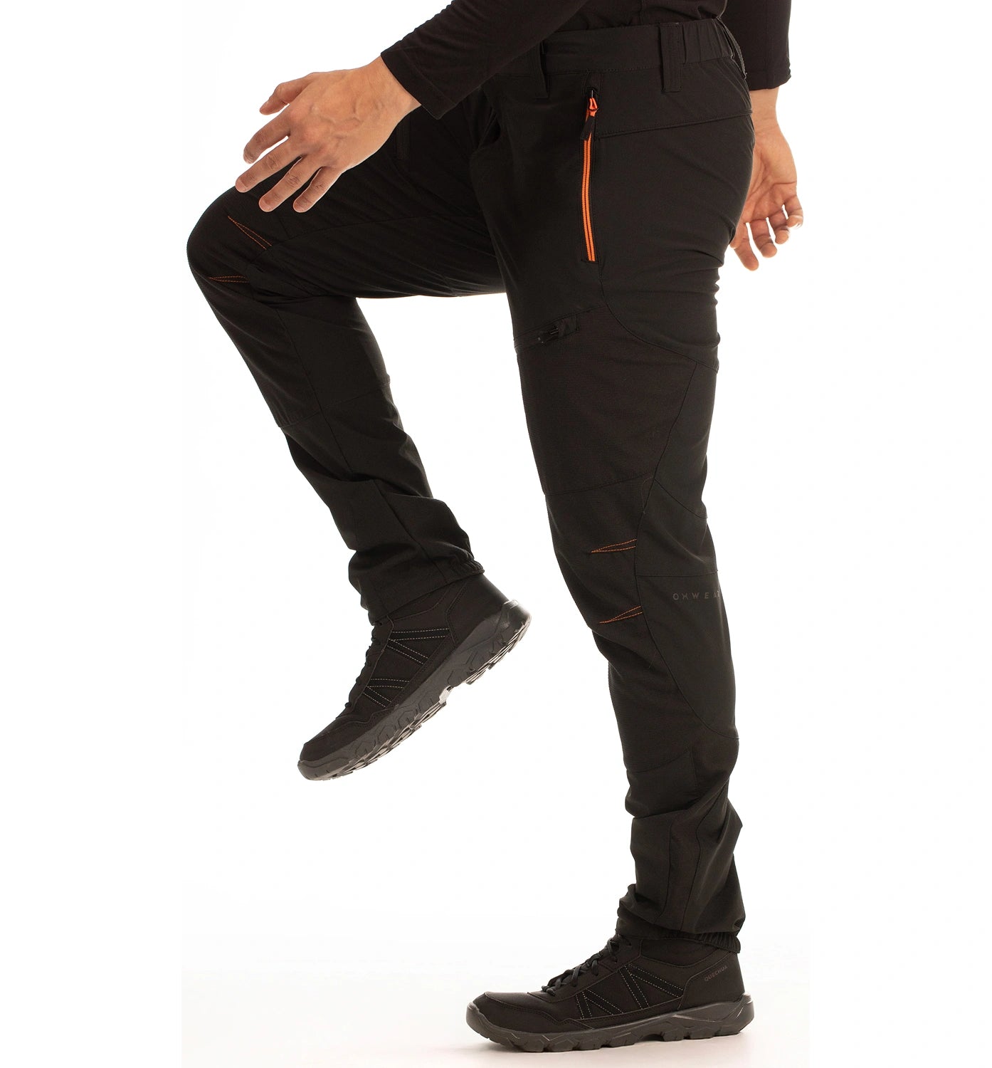 color:black