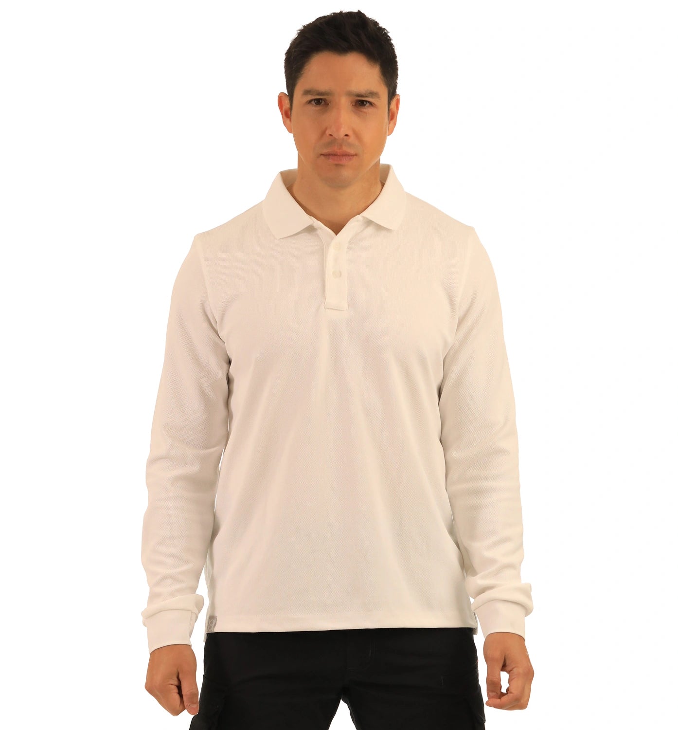 color:white