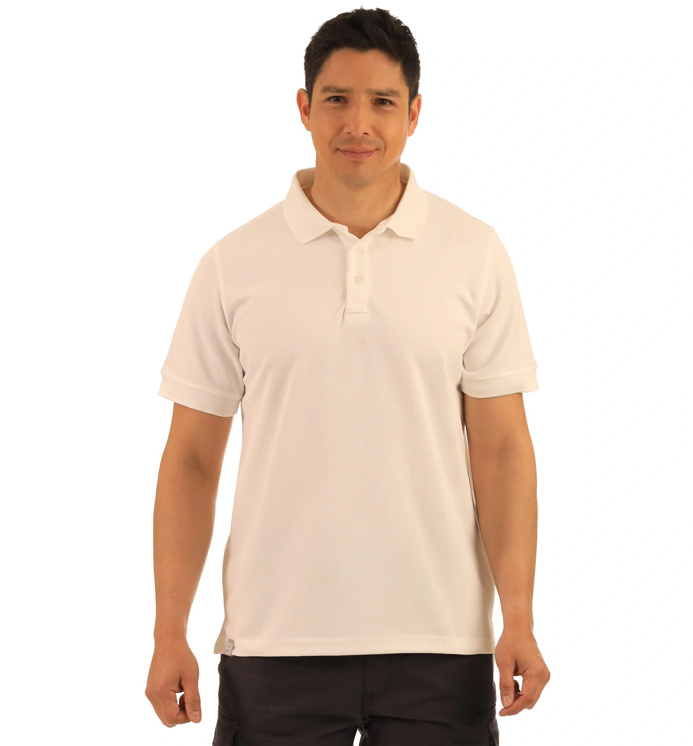 color:white