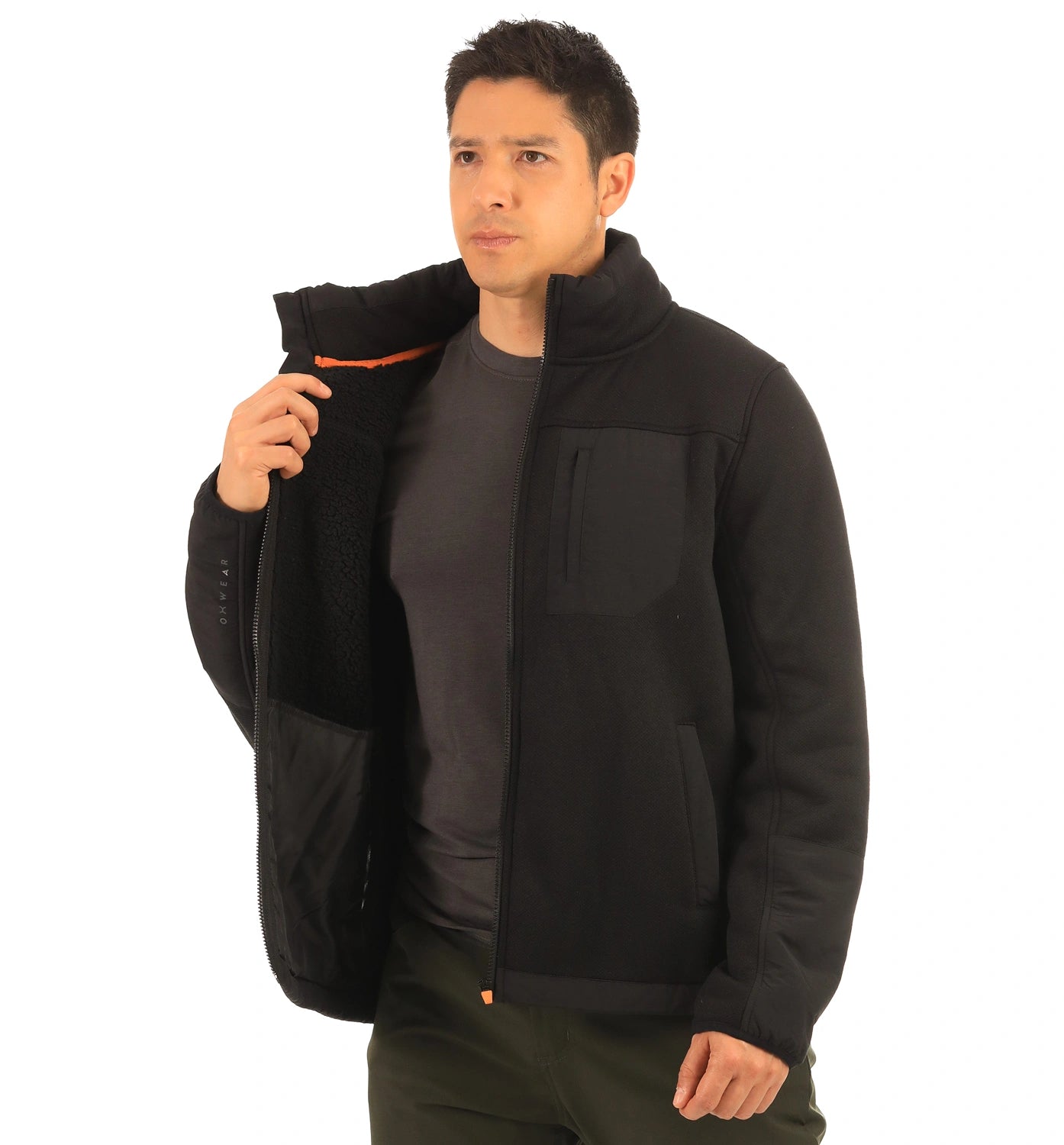 color:black