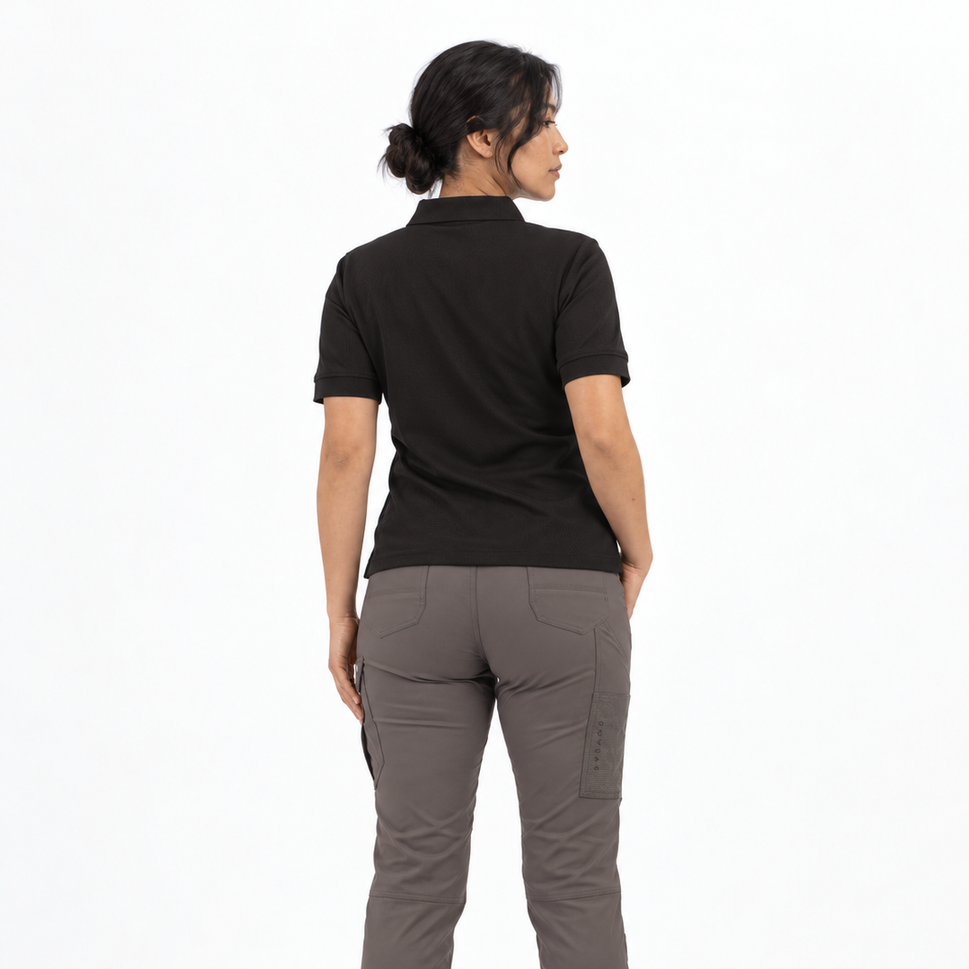 color:black