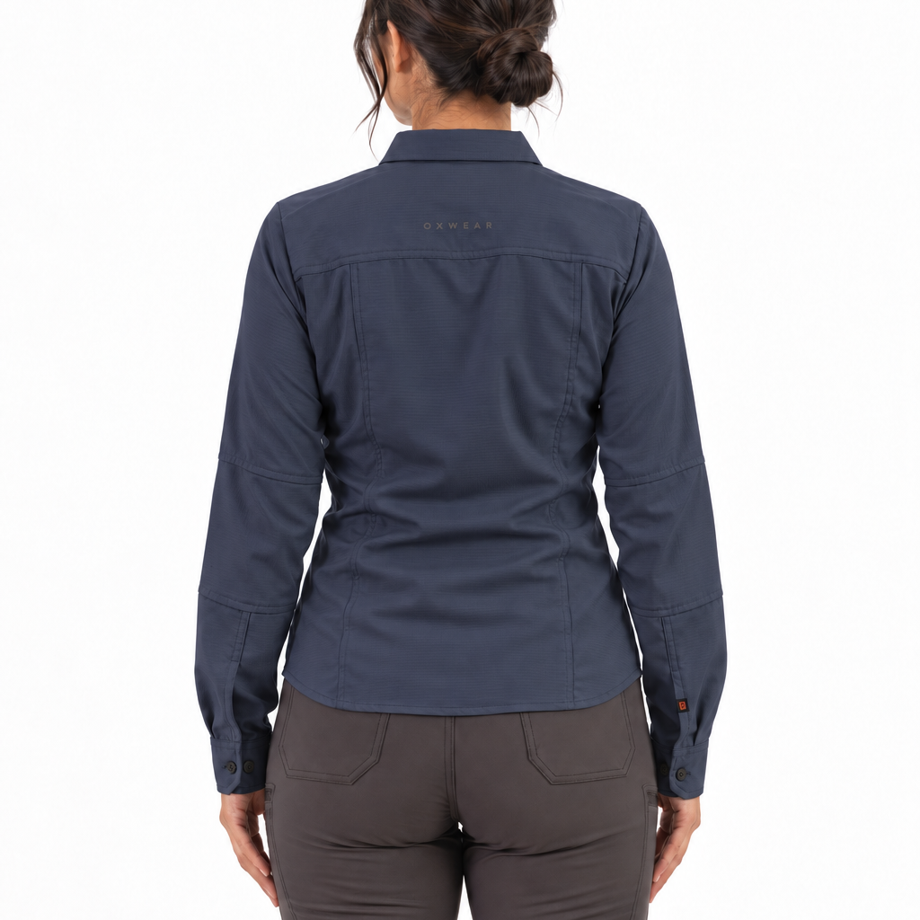 color:navy